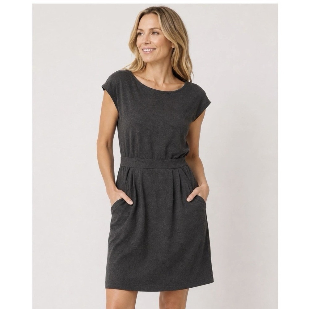 Quince Ultra Stretch Ponte Cap Sleeve Dress Medium Black Sheath Work Career